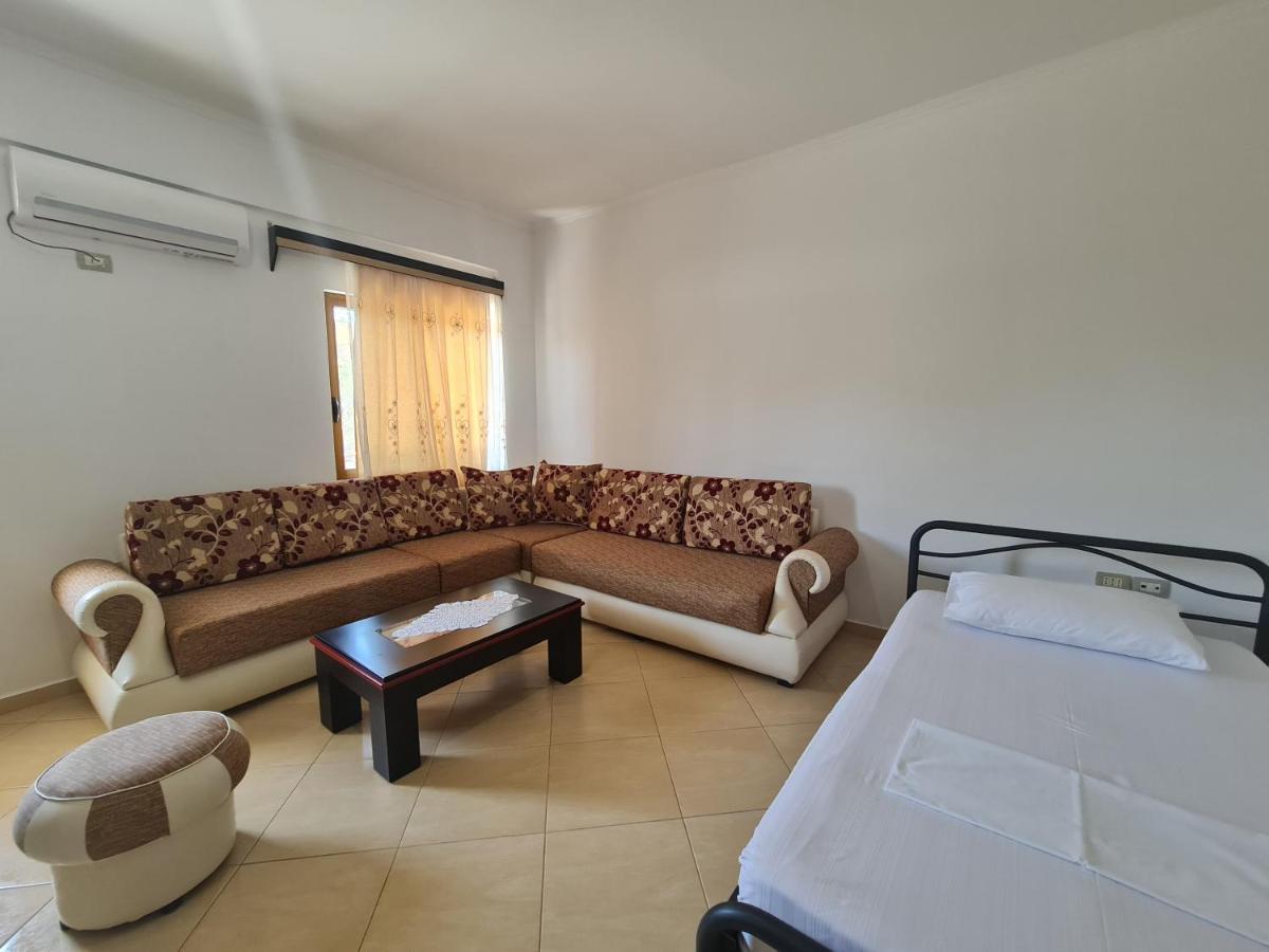 Glow Two Bedroom Apartment Ksamil Esterno foto