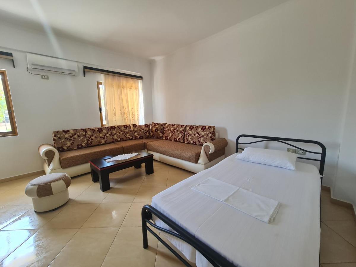 Glow Two Bedroom Apartment Ksamil Esterno foto