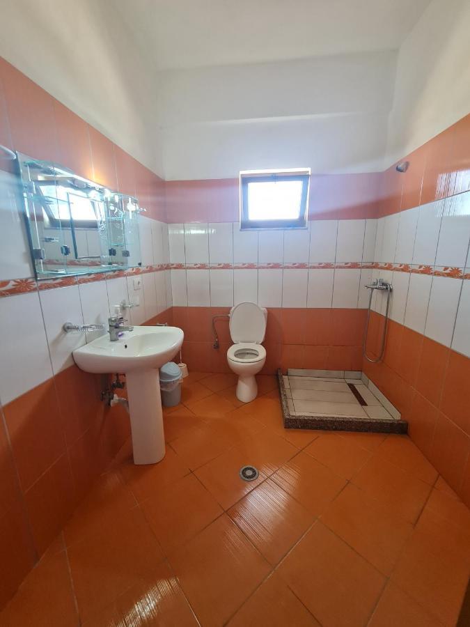 Glow Two Bedroom Apartment Ksamil Esterno foto