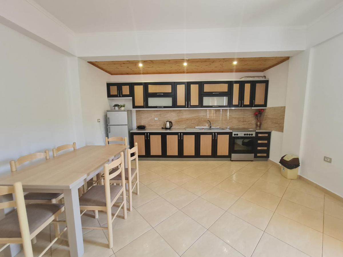Glow Two Bedroom Apartment Ksamil Esterno foto