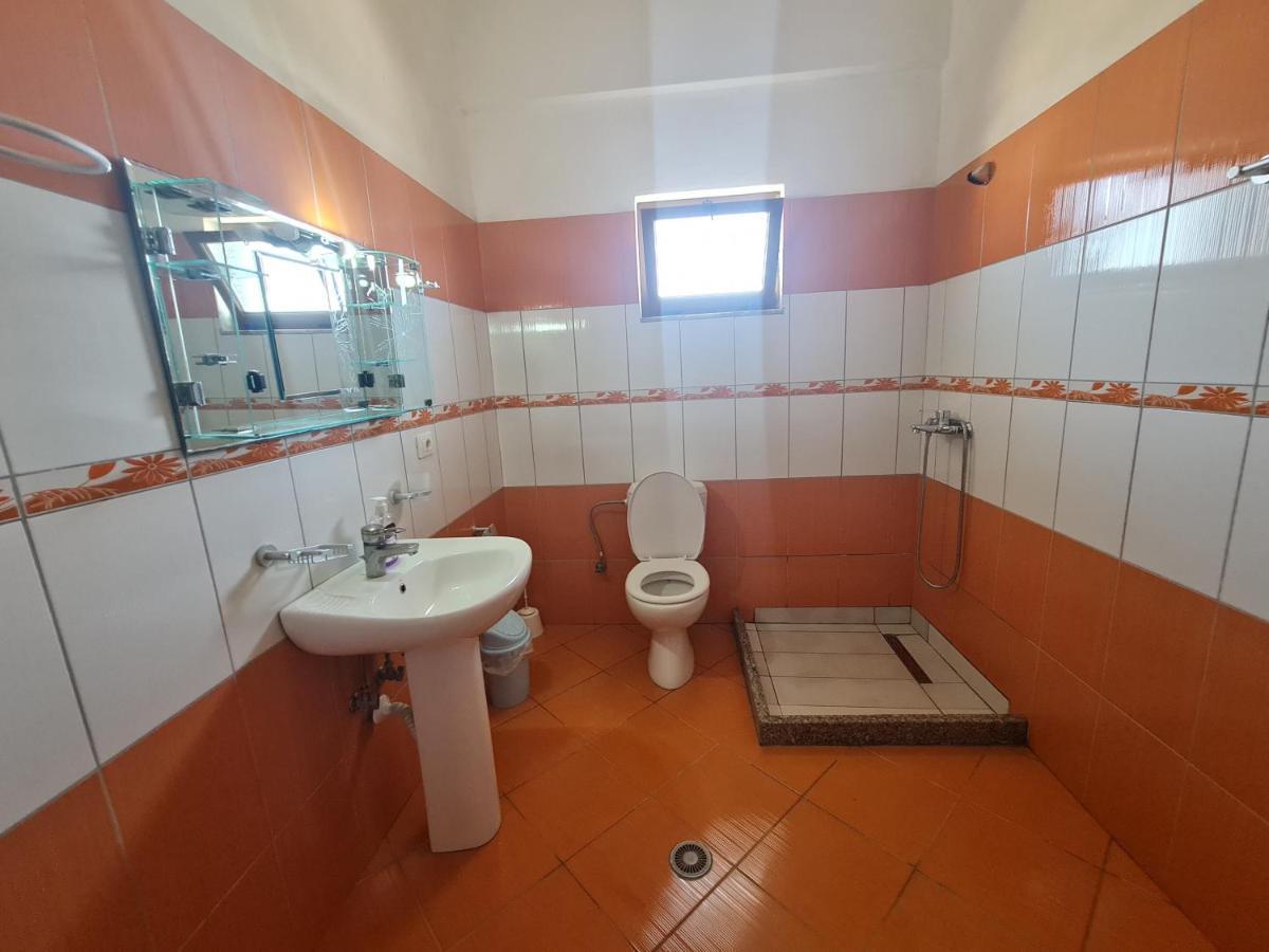 Glow Two Bedroom Apartment Ksamil Esterno foto